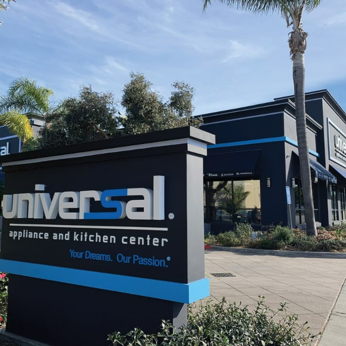 UNIVERSAL APPLIANCE and KITCHEN CENTER SoCal Design